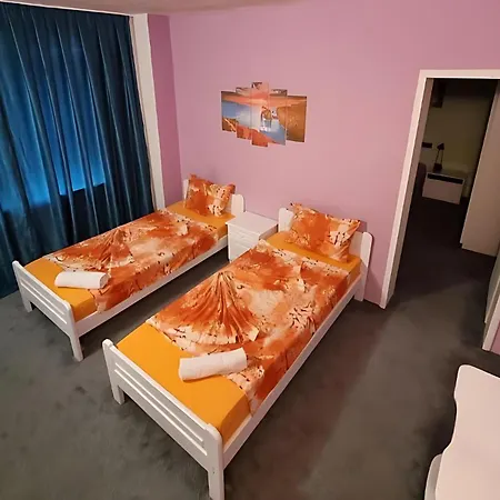 ゲストハウス Flora