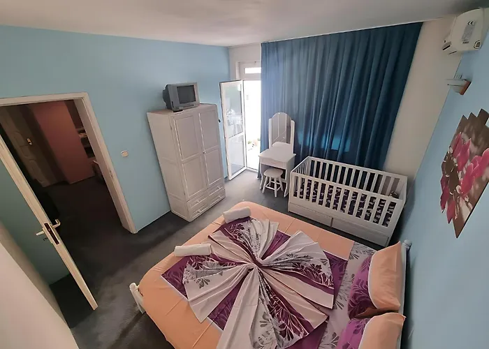 Casa de hóspedes Flora 3*