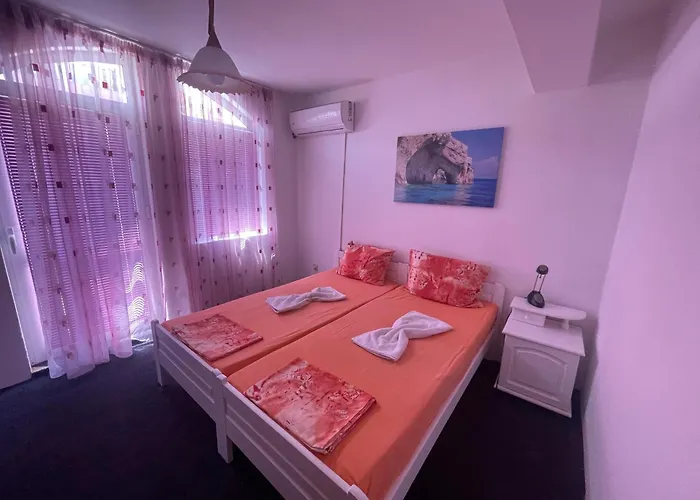 Casa de hóspedes Flora Kiten (Burgas)
