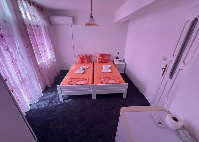 Flora Гостевой дом 3*